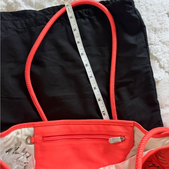 Alexander McQueen Coral Laser-Cut Tote - Picture 4 of 6